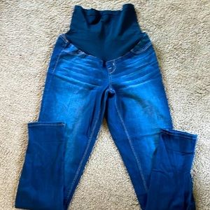 Stretchy maternity over the belly jeans. Brand new.